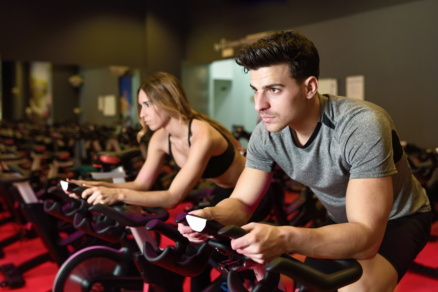 Couple in miami beach gym A personal training session in progress, demonstrating the benefits of one-on-one training.